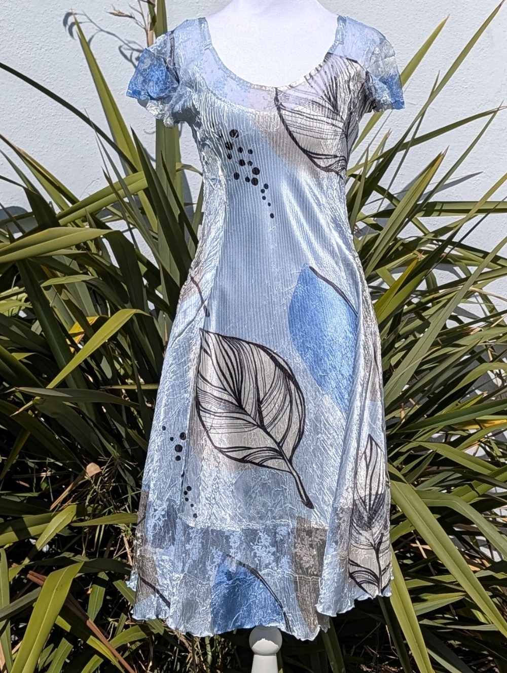 Komarov Petite Medium Blue Leaf Print Pleated Lace Dress Whimsigoth